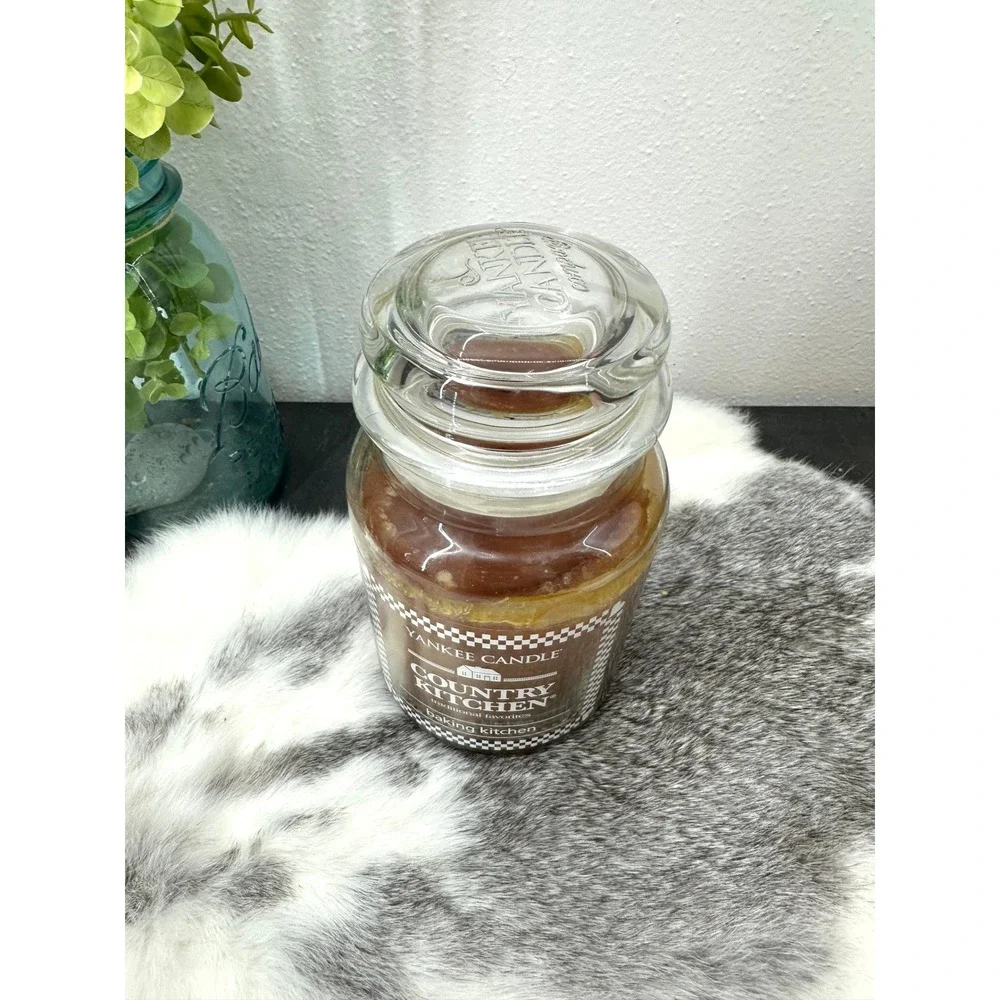 Yankee Candle‎ Baking kitchen 22 oz glass jar container sweet holiday partial